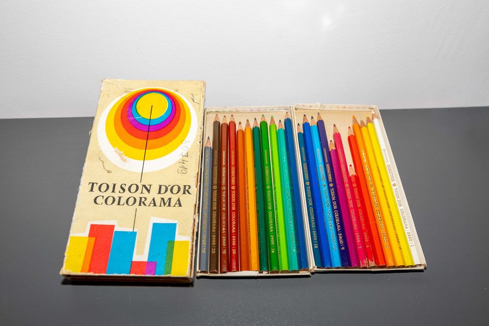 Лот ретро моливи COLORAMA