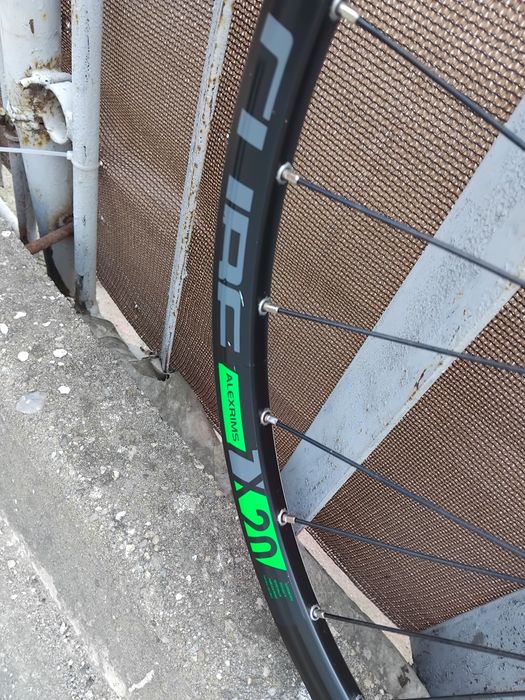 Vând roti pentru bicicleta cube 27,5 din aluminiu