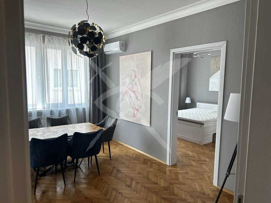 Дава се под наем Тристаен апартамент в София, Център - 110 кв.м за 1296.42 € - Снимка #3