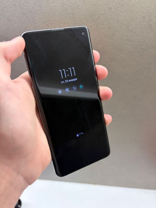 Продам Samsung s10