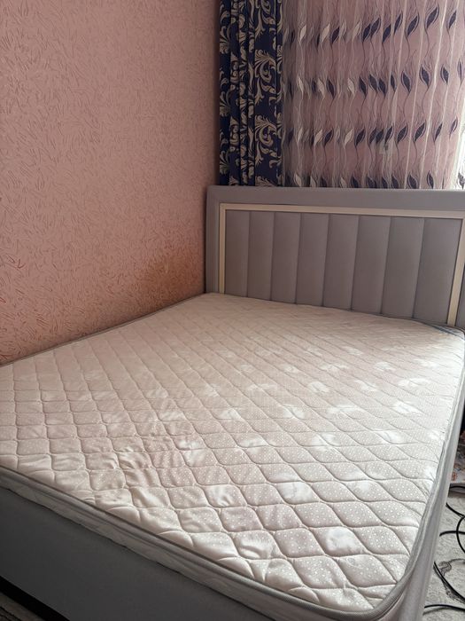 Срочно кровать почти новая