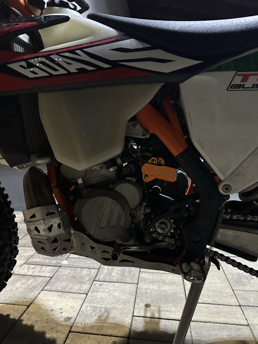Ktm 250 tpi six days(schimb cu masina de 16,+ diferenta din partea mea