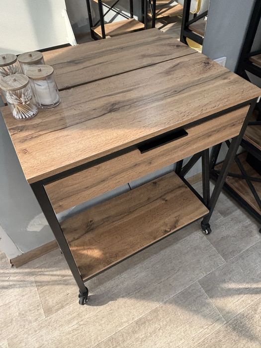 Продам стеллаж и консоль