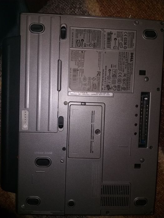 Laptop Dell D620, T7200 - 2,0 Ghz,4 Gb DDR2, serial port, hdd 120 ghz,