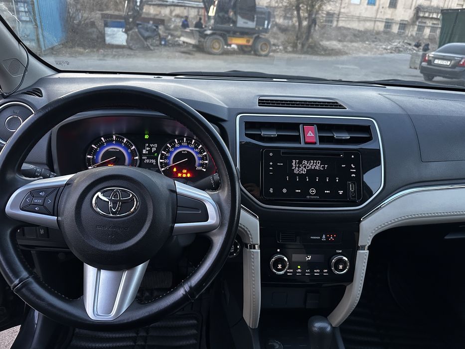 Toyota Rush Diamond 2023 год, 28000 км пробег, чистая экономичная