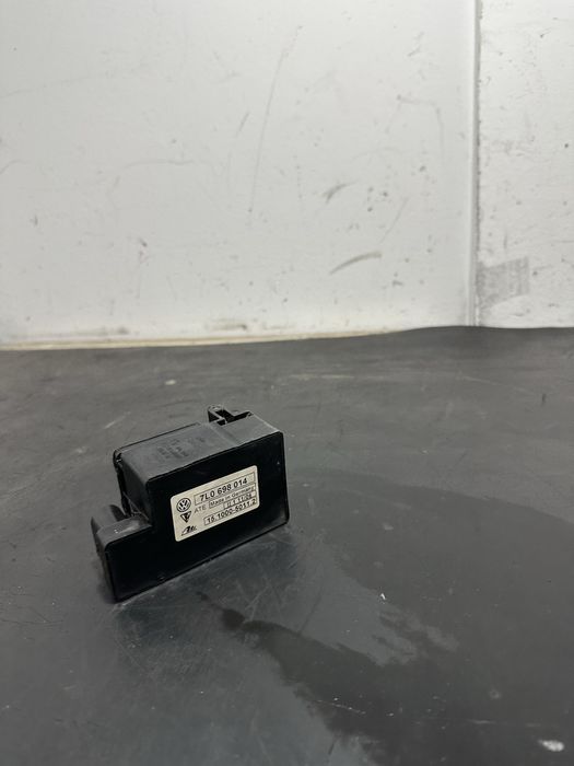 Bloc valve perne aer Volkswagen Vw Touareg 7L Audi Q7 7L0698014