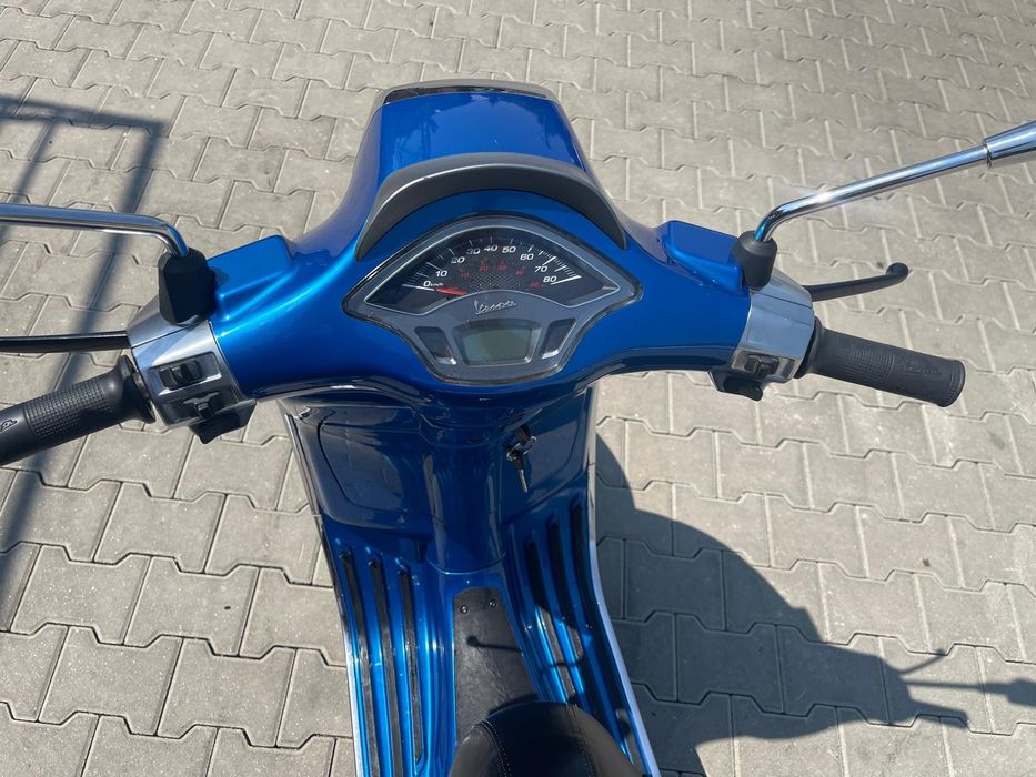 Vespa Sprint - 49 cc - Transport Gratuit - Garantie -