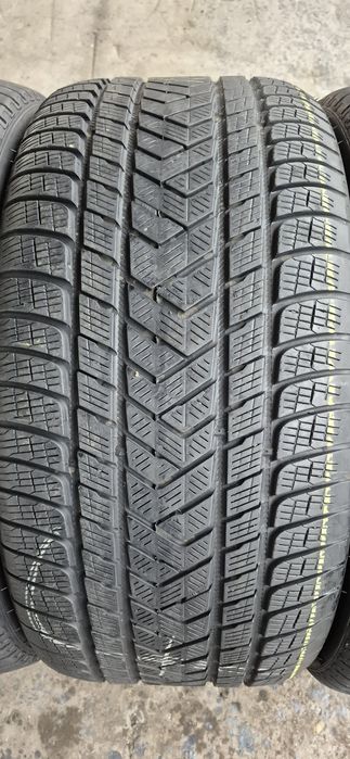 4 anvelope iarna RFT Pirelli,fata 275/40/22,spate 315/35/22.Pret/buc.