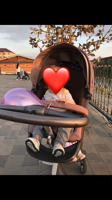 Продаю коляку STOKKE