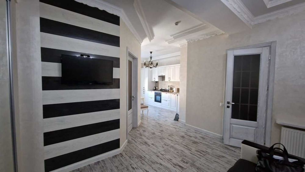 Дава се под наем Двустаен апартамент в София, Хладилника - 50 кв.м за 425 € - Снимка #2