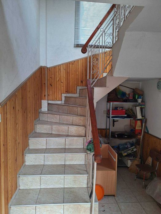 къща в с.камено поле,общ.роман