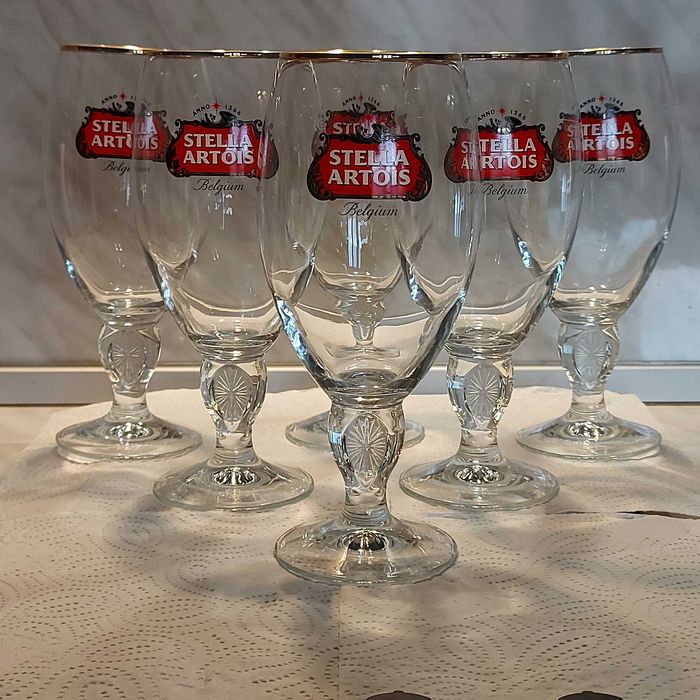 Чаши за бира Stella Artois!  0.330 мл.0.500мл.   НОВИ!!  6 броя 20 евро!