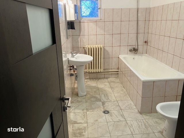 Vatra Luminoasa/casa curte/pretabil birouri
