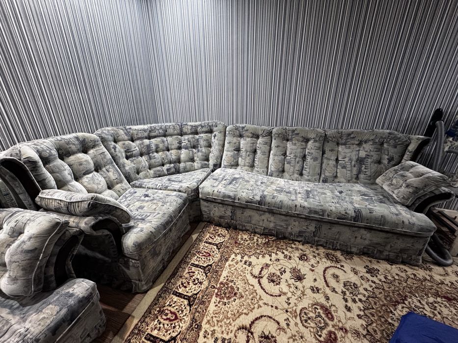 Диван угловой + кресло б/у