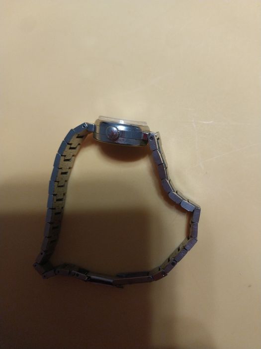 Продам часы чайка