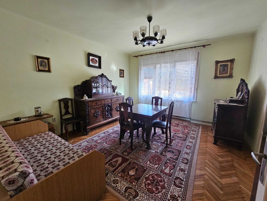 Dau in chirie apartamen 3 camere