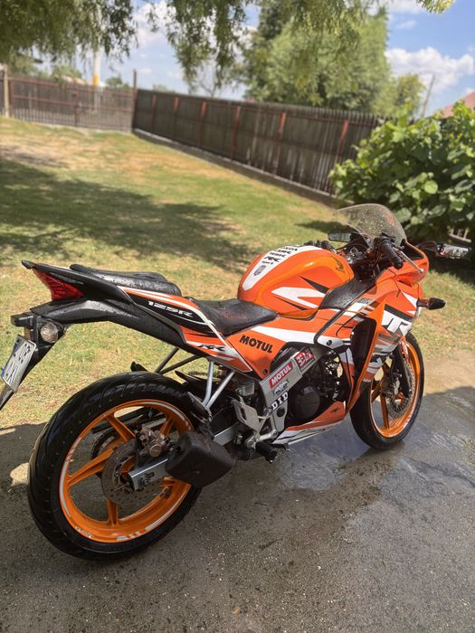 Honda CBR JC50 125cc + evacuare sport