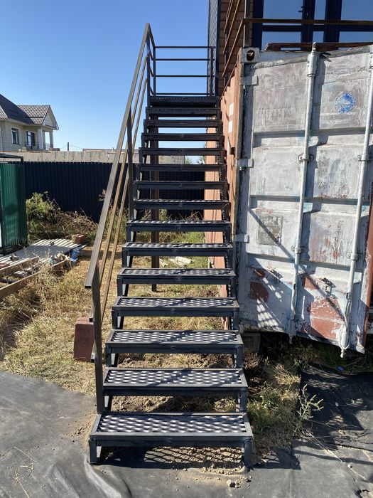 Лестницы на металлокаркасе