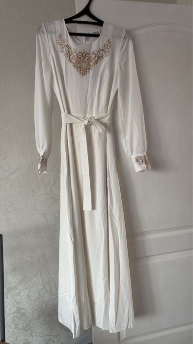 Продам нарядное платье