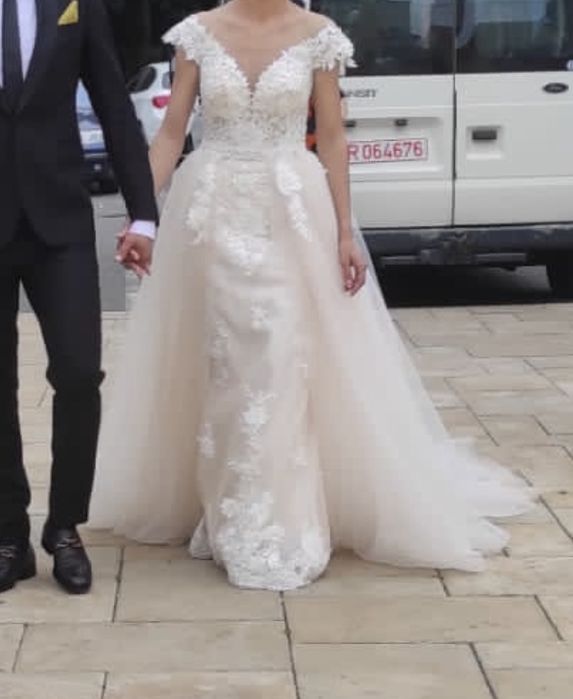 Rochie de mireasa tip sirena