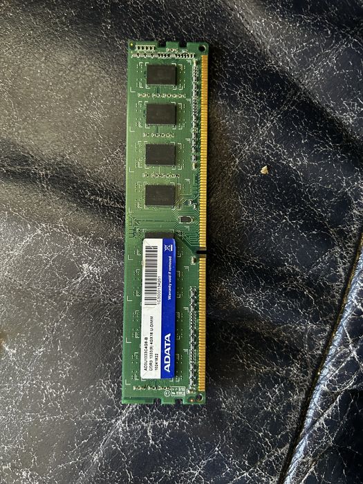 Дънна платка ASRock с RAM и процесор