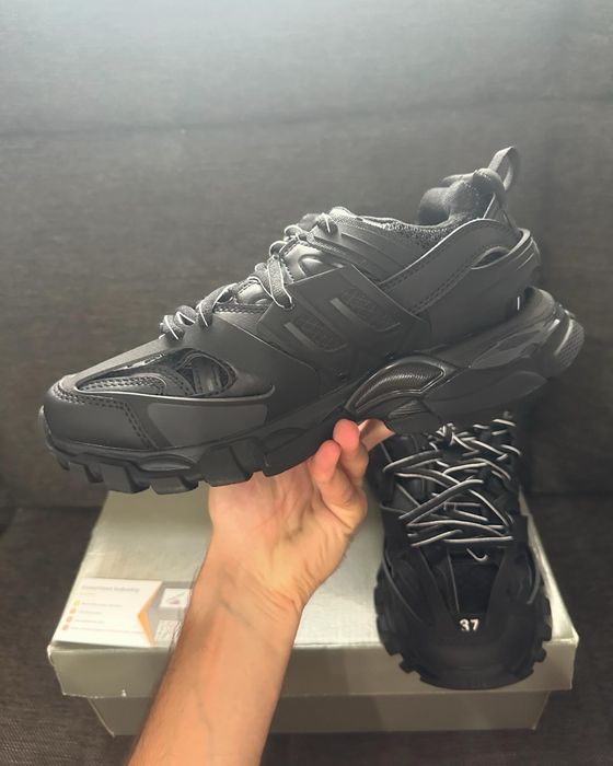 Balenciaga Track Black