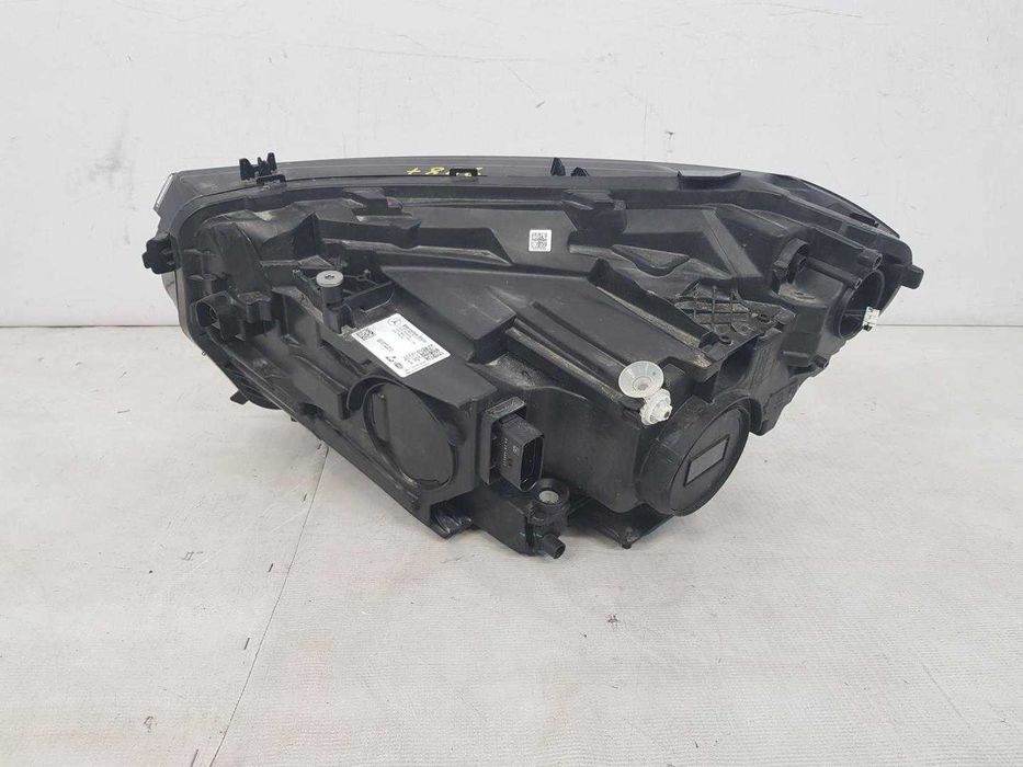 Far dreapta Mercedes EQB dupa 2021