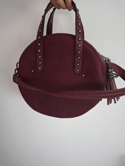 Дамска чанта с дълга дръжка