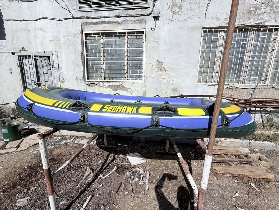 Лодка  резиновая 4 местная