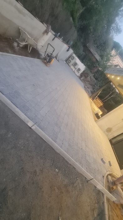 Executăm lucrări amenajări curte