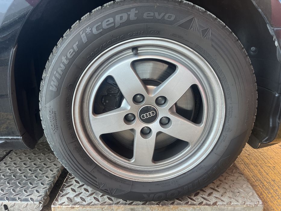 Set 4 roti Hankook winter icept evo R16 205/60