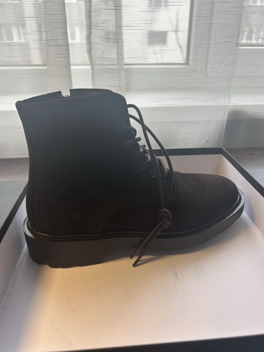 Bocanci piele intoarsa Massimo Dutti marimea 41