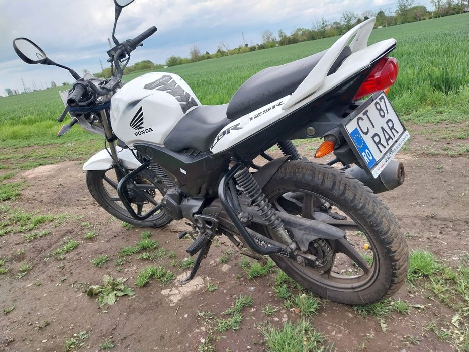 Vând honda cbf 125