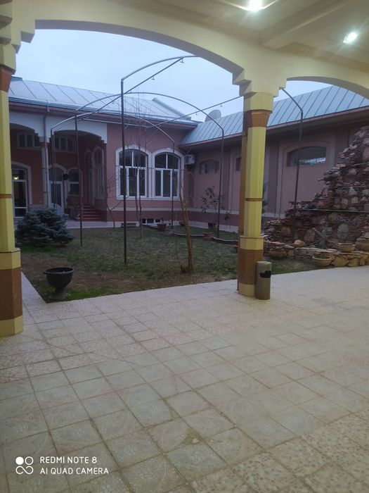 Срочна Уй сотилади ёки богча учун арендага берилад . Хувайдо махалла.