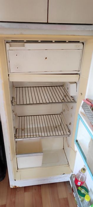 Продам холодильник