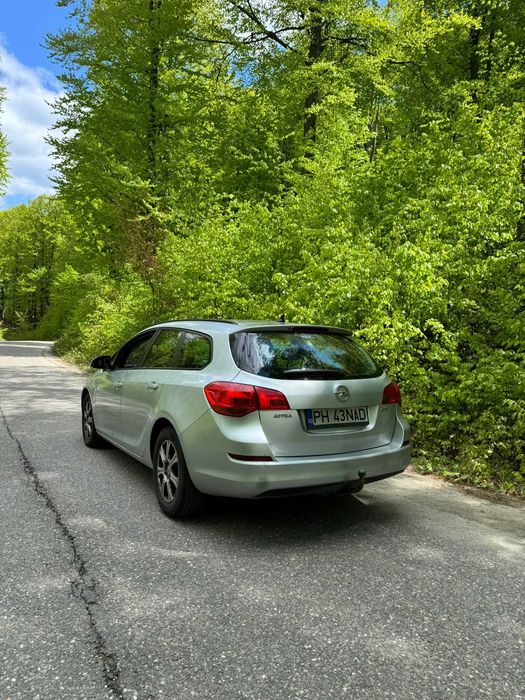OPEL Astra 2011 — imagine 4