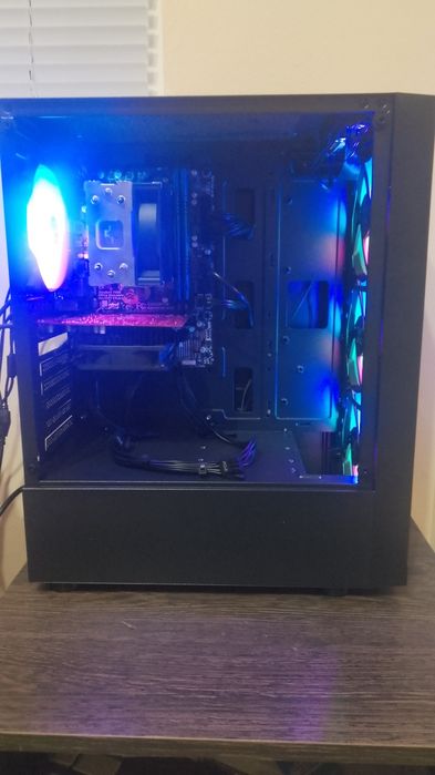 Компютър  за офис работа и лек гейминг