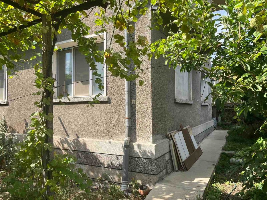 Продава се Етаж от къща в Карлово - 94 кв.м за 883 €/кв.м - Снимка #2