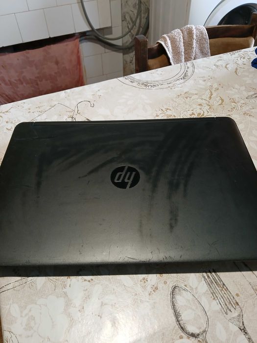 Продавам два броя Лаптопа hp