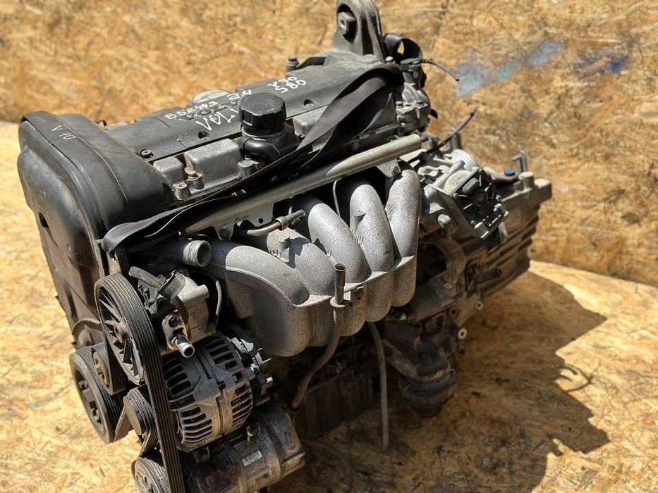 двигатель 2.4см, 2.0см  Вольво V70, S80 в наличии из Европы НАВЕСНОЙ