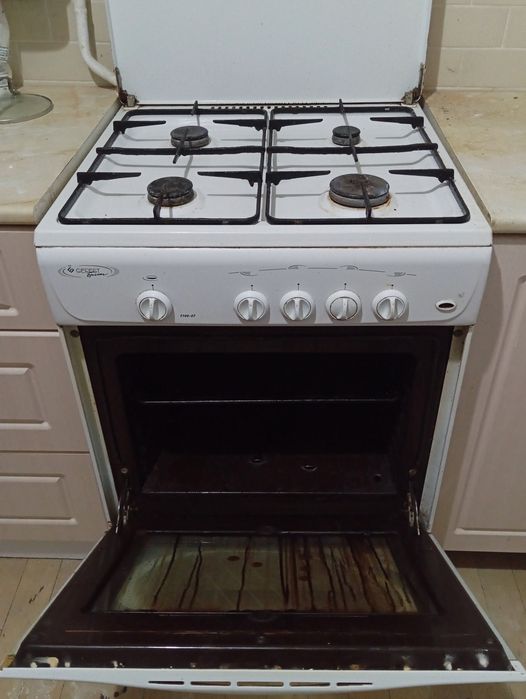 Продам газовую плиту