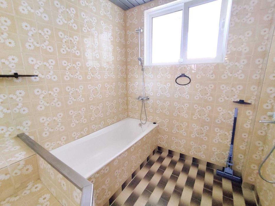 Дава се под наем Четиристаен апартамент в Варна, Генералите - 110 кв.м за 765 € - Снимка #9