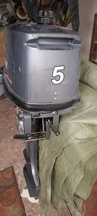 Продам лодочный мотор Тарпон
