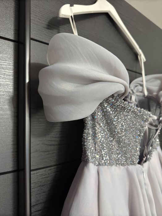 Официална рокля размер 40-42