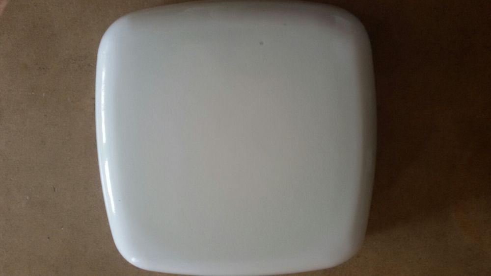 Плафониера за баня и стъкла за осветително тяло