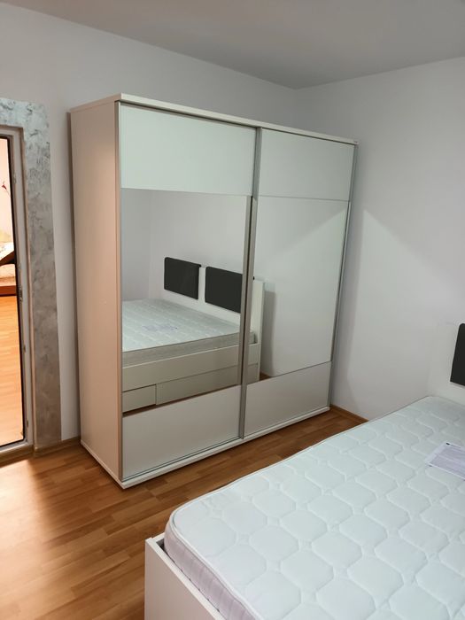 Montez mobila,la preturi decente rog seriozitate .