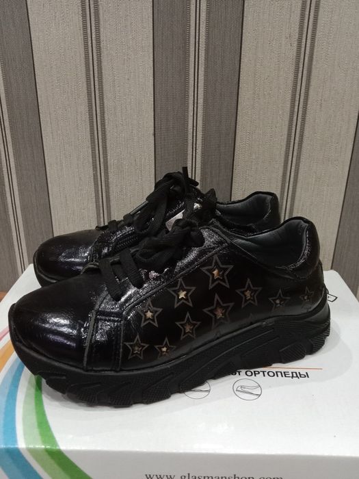 Продам детскую обувь для девочек