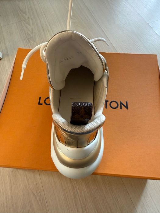 Louis Vuitton Оригинални Маратонки 39 номер