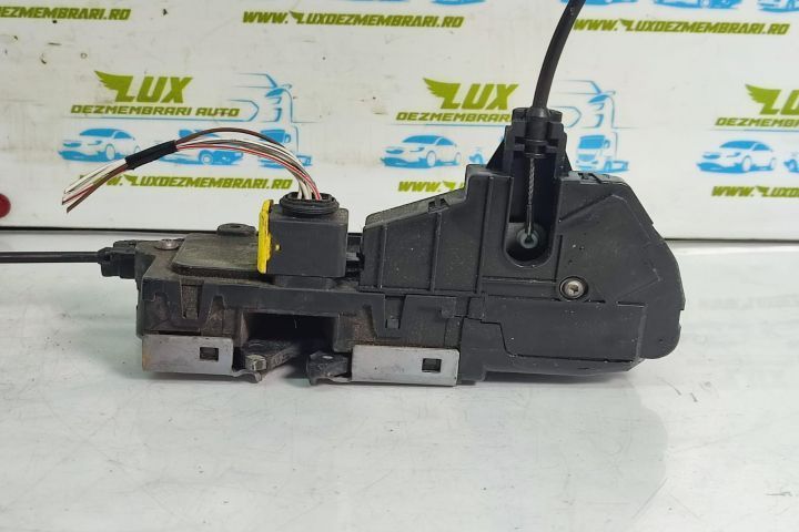 Broasca usa cabina dreapta cu maner 84086966 Volvo FH generatia  [din 2012 pana  2020] seria