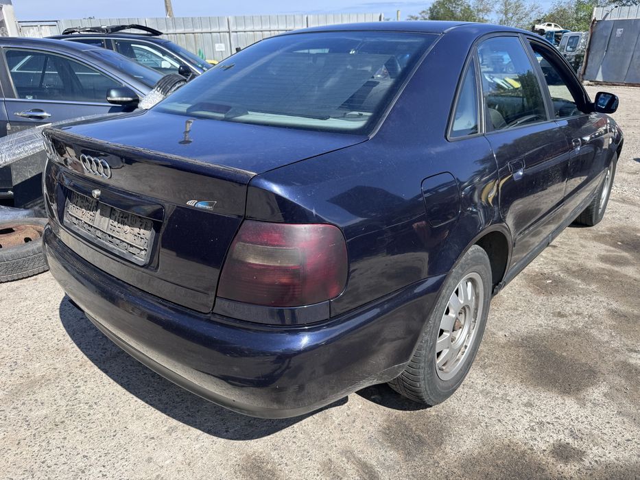 Audi a4 B5 1.6i 101hp 1997г На Части